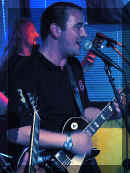 Img_0381_b_blue.jpg (57662 Byte)